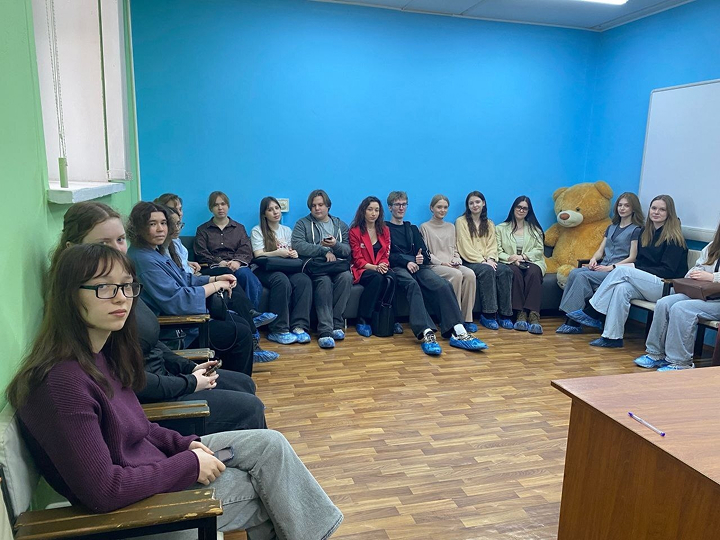 Встреча со студентами 1-го курса факультета педагогики и психологии КГУ Встреча со студентами 1-го курса факультета педагогики и психологии КГУ