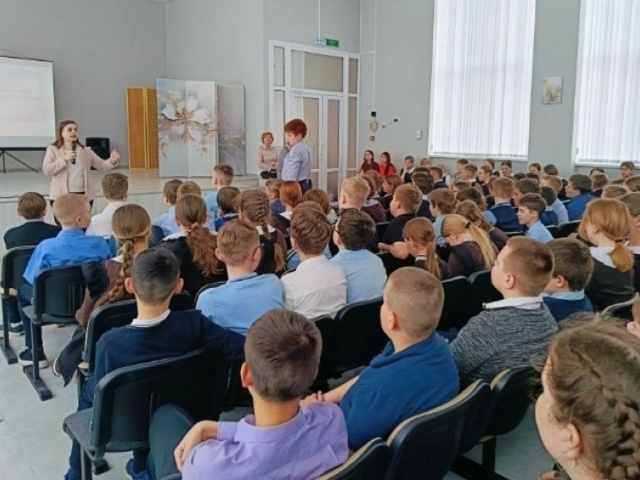 Встреча «Как избежать ссоры: секреты мирного общения» в СОШ №33 Встреча «Как избежать ссоры: секреты мирного общения» в СОШ №33