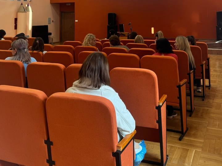 Родительское собрание «Профилактика конфликтов и травли среди подростков. Роль семьи в формировании безопасной среды» Родительское собрание «Профилактика конфликтов и травли среди подростков. Роль семьи в формировании безопасной среды»